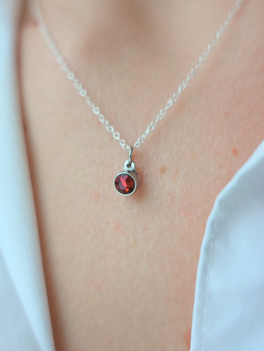 Januari granaat staal