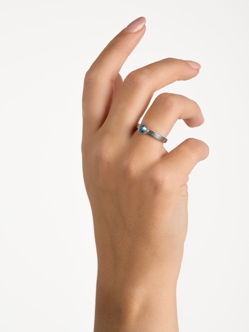 Maart aquamarijn staal