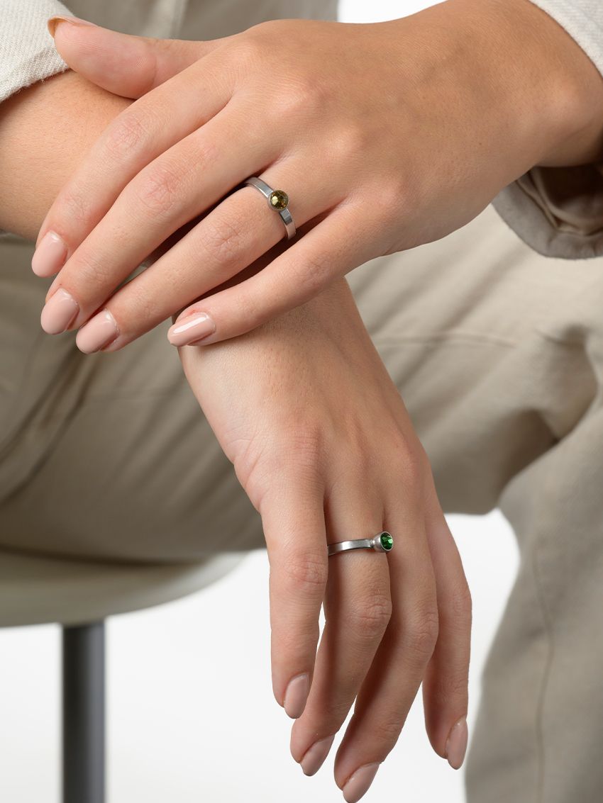 November citrien staal