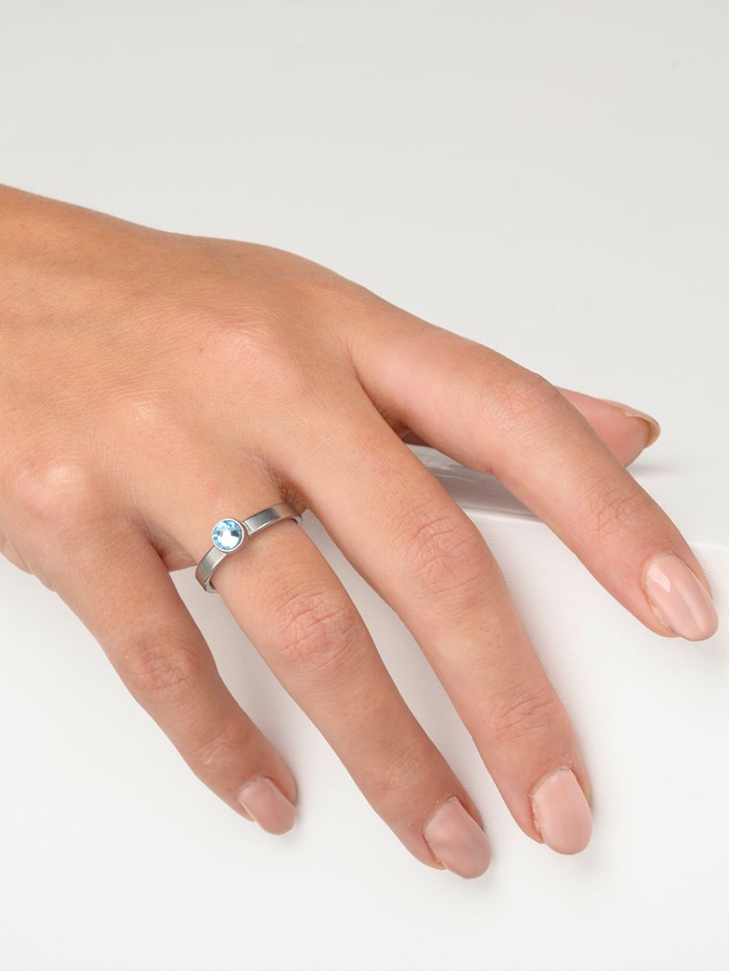 Maart aquamarijn staal