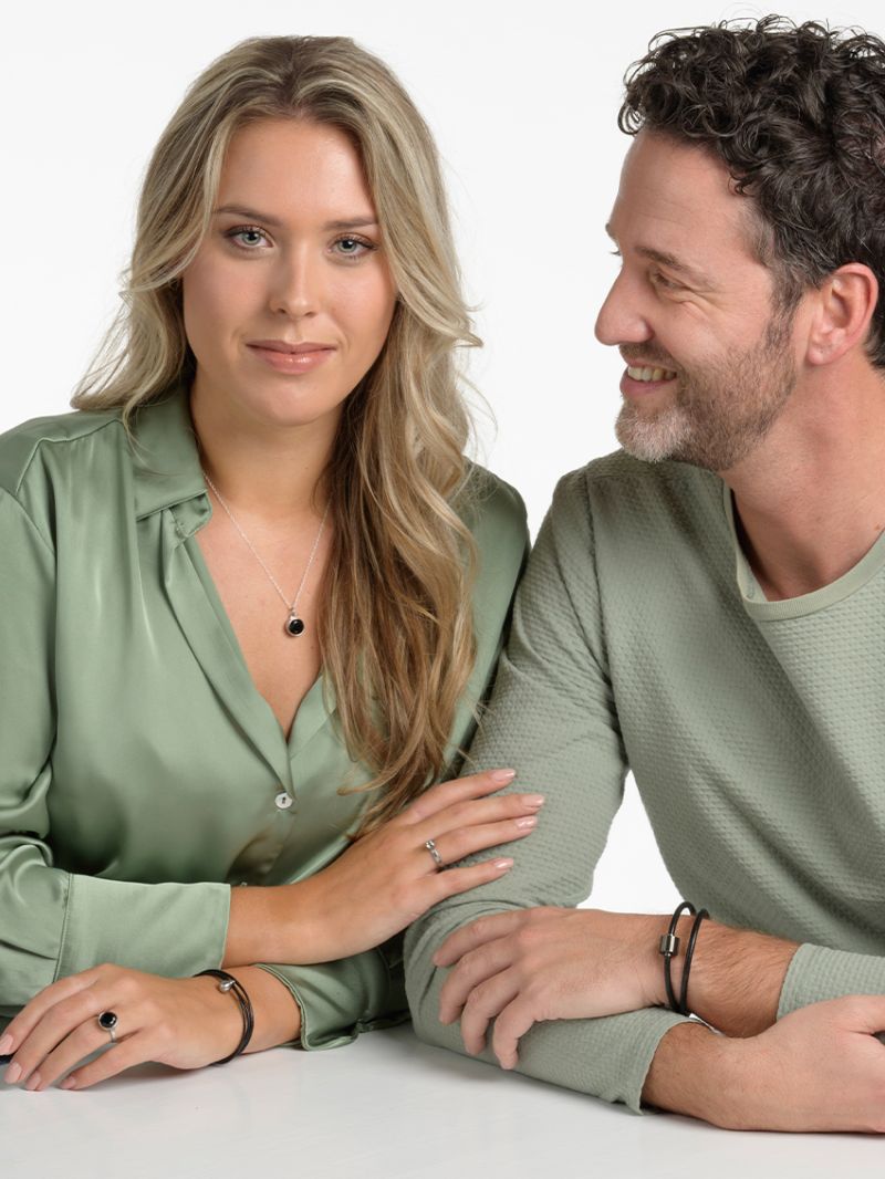 Fijn leder Zwart staal